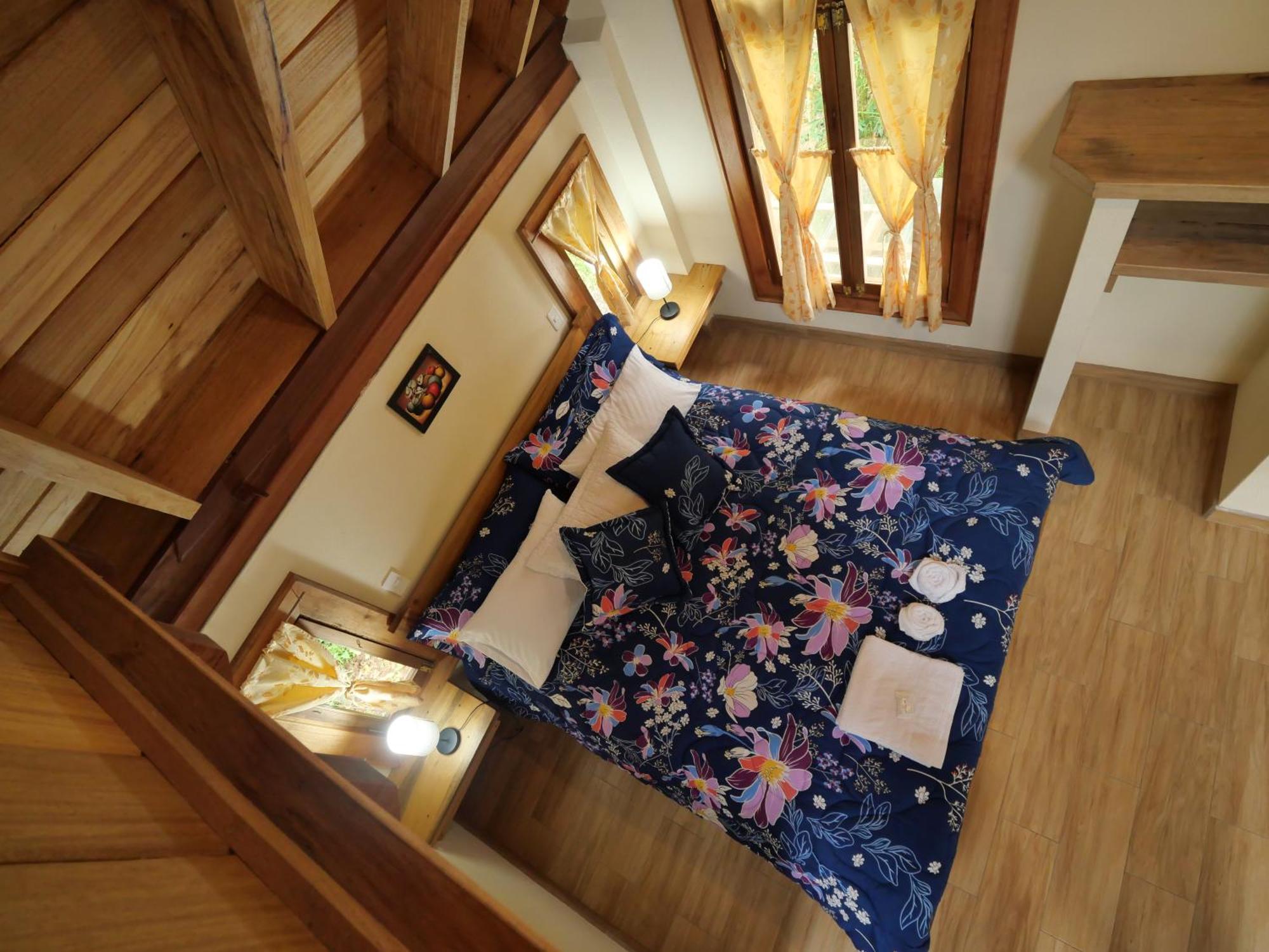 Casa Del Rio En Mindo Bed & Breakfast Exterior photo