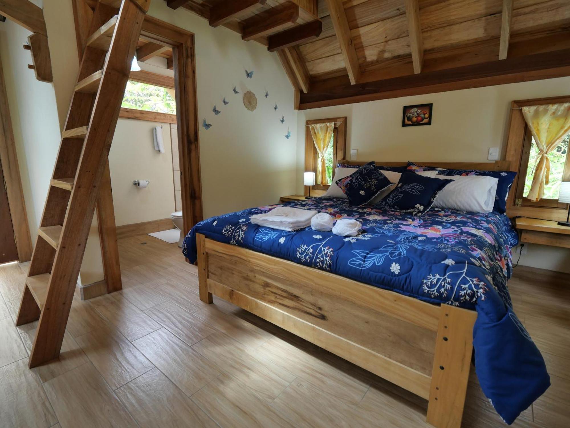 Casa Del Rio En Mindo Bed & Breakfast Exterior photo