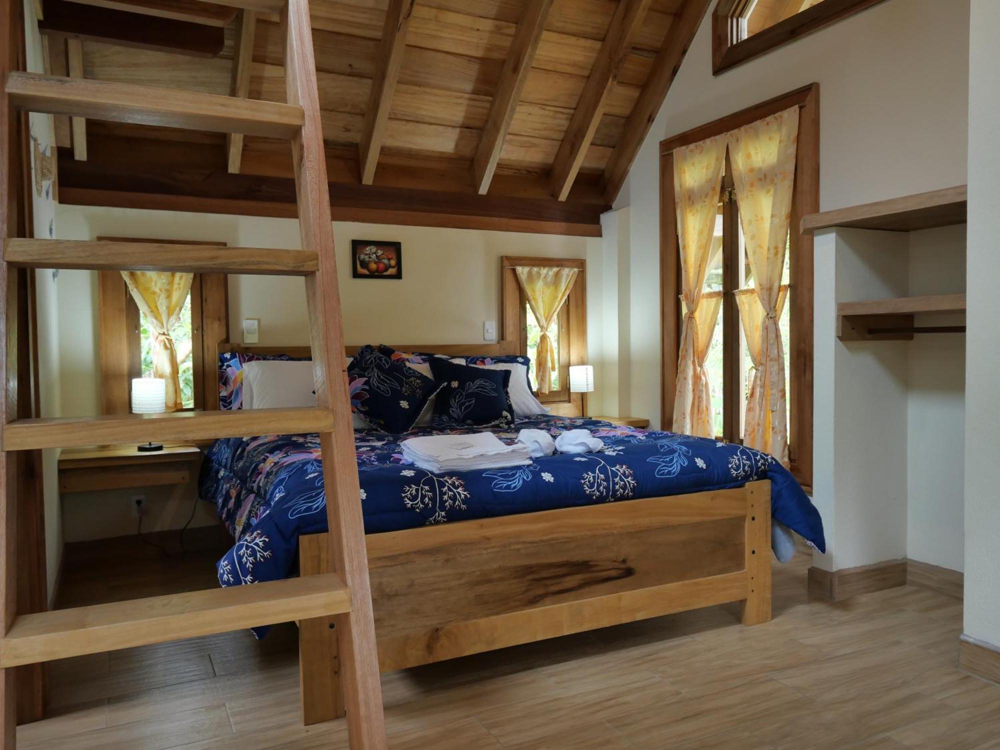 Casa Del Rio En Mindo Bed & Breakfast Exterior photo