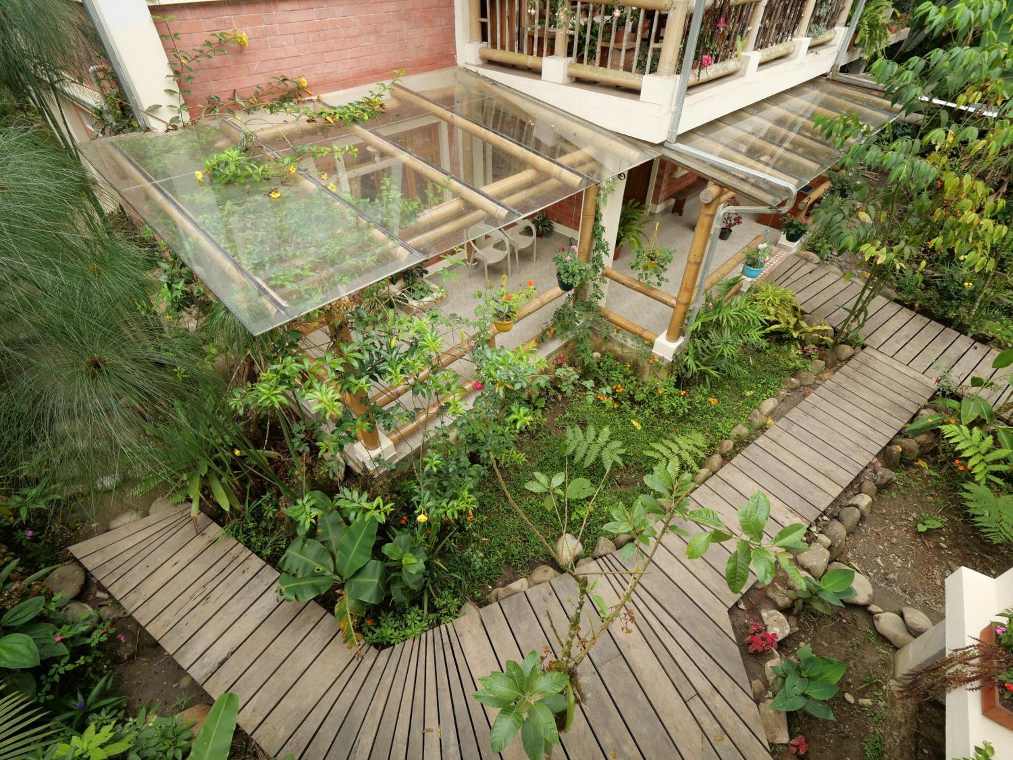 Casa Del Rio En Mindo Bed & Breakfast Exterior photo